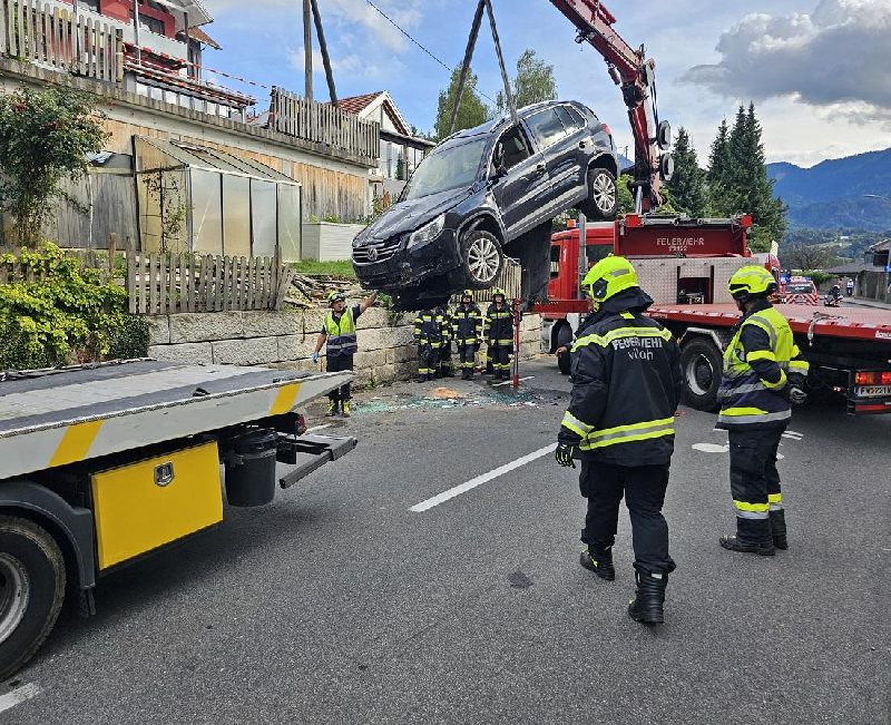 Spektakulärer Verkehrsunfall (Bild 3)